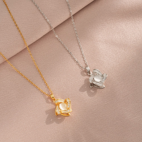 Necklace for Women Internet Celebrity Rotating Zircon Flower Niche Fashion New Design Sense Elegant Four-Leaf Flower Titanium Steel Necklace