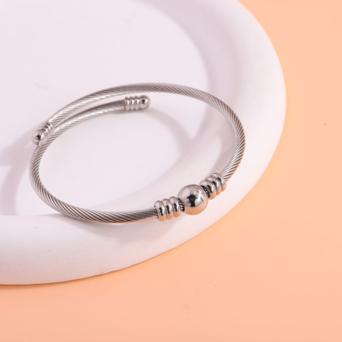 Titanium Steel Bracelet for Women, High-End Fully Stone-Set Stainless Steel Bangle, Niche Versatile Light Luxury Non-Fad...