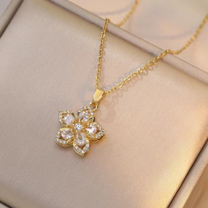 Necklace for Women Internet Celebrity Purple Zircon Flower Niche New Style Elegant European and American Five-Petal Flower 360 ° Rotatable Necklace