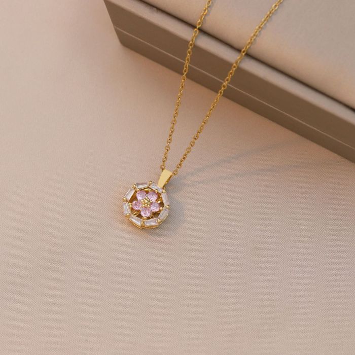 Necklace for Women Cross-Border Rotatable Five-Petal Flower Necklace Design European and American New Style Titanium Steel Clavicle Chain Pendant Jewelry Accessories