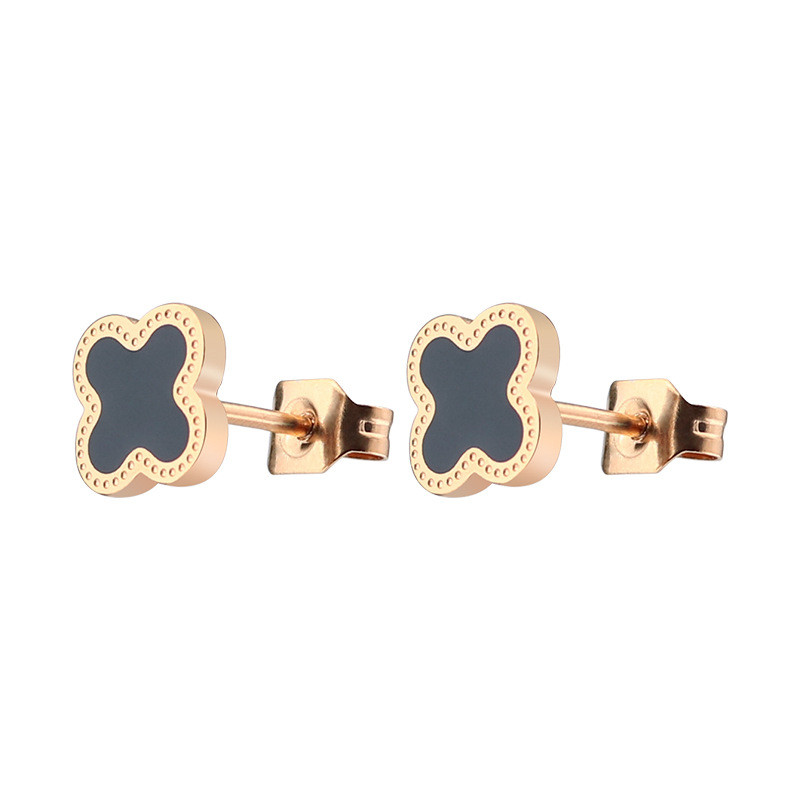 European and American Cross-Border Fashion New Four-Leaf Clover Titanium Steel Small Earrings for Women, Elegant and Minimalist Cold Style Earrings, Wholesale from Manufacturer