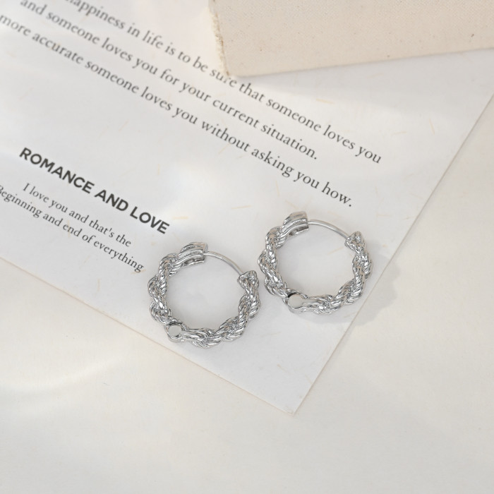 French Minimalist Style Fashionable Small Braided Hoop Earrings Niche Design Sense Round Small Elegant Ear Accessories