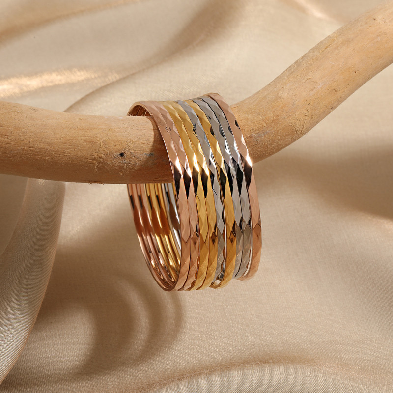 Korean New Style Layered Wear Niche Simple 3mm Diamond-Shaped Bracelet Fashionable Personality Versatile Gold-Plated Titanium Steel High-End Feel