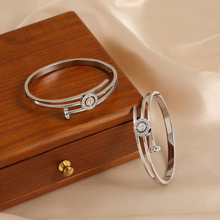 European and American High-End Cross-Border Hot-Selling Niche Round Buckle Diamond Bracelet Fashionable Personality Versatile Titanium Steel Bracelet for Women