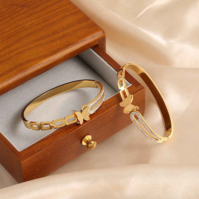 Korean Style Light Luxury Niche Ins Exquisite Geometric Chain Butterfly Inlaid Diamond Fashion Personality Versatile Titanium Steel Bracelet for Women