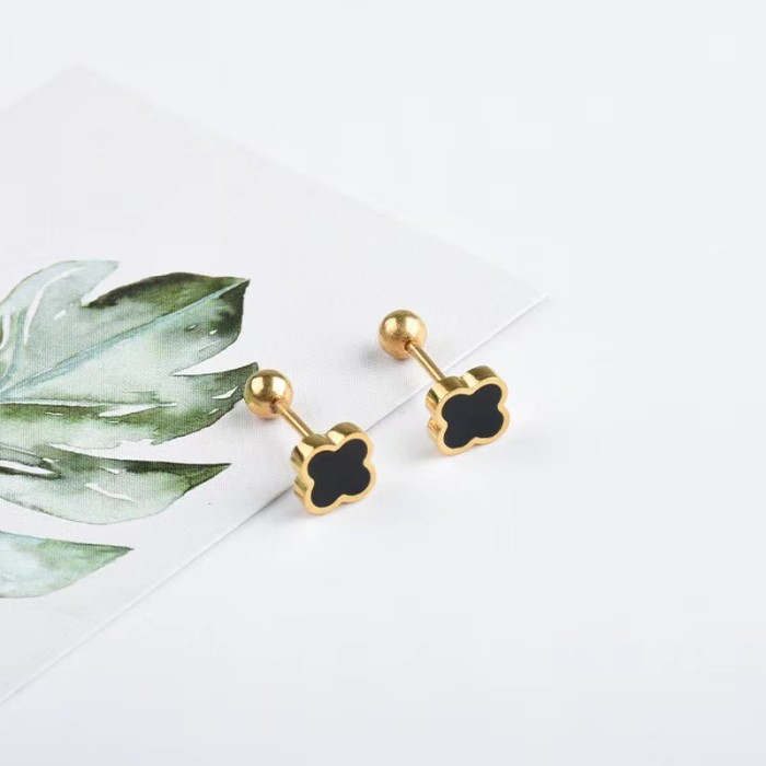 New Mini Lucky Clover Ear Bone Studs for Women Titanium Steel Threaded Twist Simple Versatile Elegant Earrings