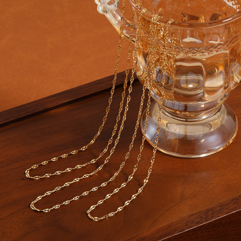 Embossed Lip Chain Fashionable Personality Gold-Plated Stainless Steel Collarbone Chain New Simple Versatile Personality Hammered Chain