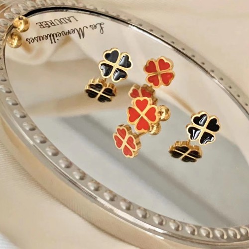 Minimalist Women's Earrings Four-Leaf Clover Ear Bone Studs Women's Screw Buckle Lucky Clover Ear Clips Epoxy Minimalist Student Ear Thread Earrings
