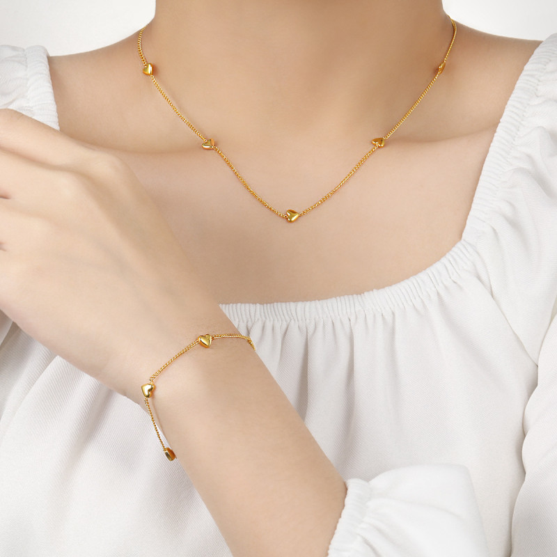 Cross-Border Wholesale Korean Sweet Style Heart Necklace Women's Love Titanium Steel Bracelet Gold-Plated Niche Jewelry Set