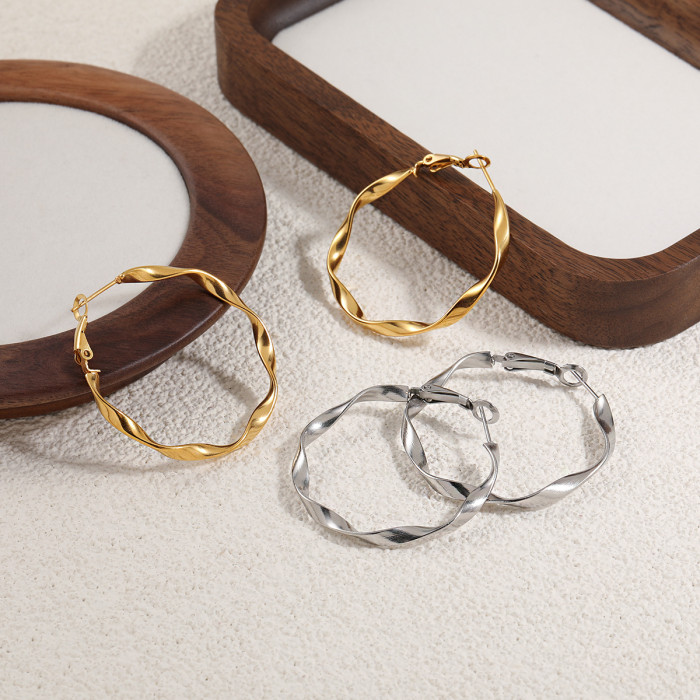New Simple Fashion Personality Wave Pattern Twisted Line Earrings for Women Titanium Steel Gold Plated High-End Versa...