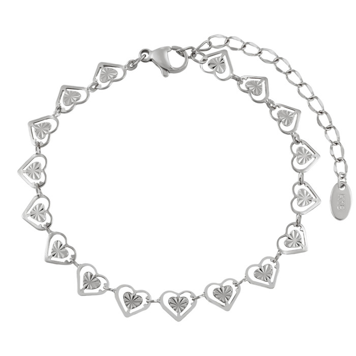 Korean Style Niche Handmade Heart Embossed Necklace Personality Sweet Cool Short Gold-Plated Titanium Steel Collarbone Chain