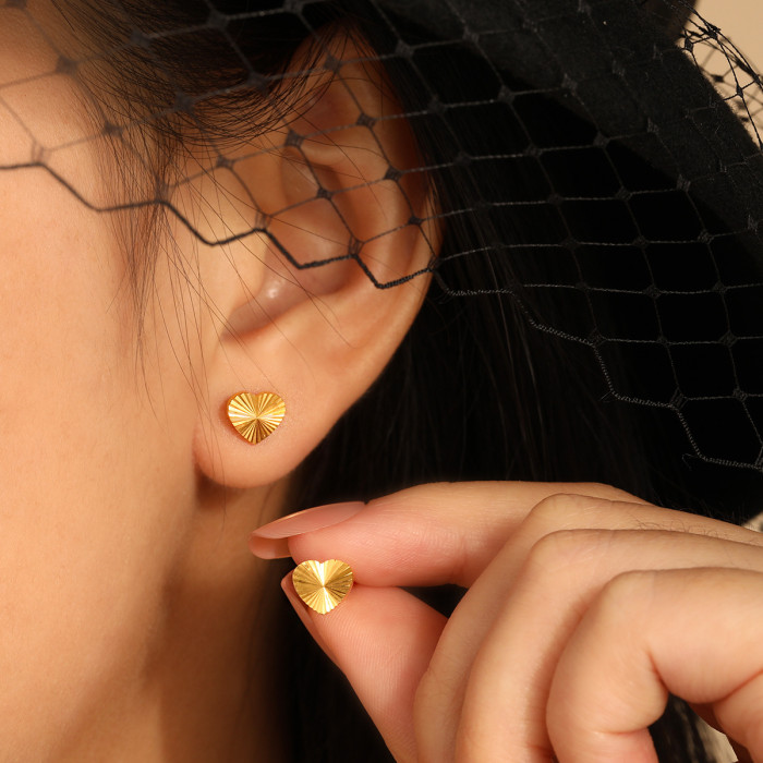 Japanese and Korean Minimalist Niche Design Laser Heart Ear Bone Stud Fashionable Personality Versatile Sweet Light Luxury Titanium Steel Earrings
