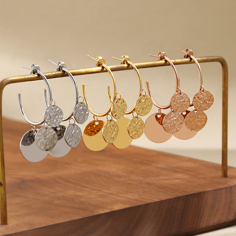 European and American Cross-Border New C-Shaped Textured Earrings High-End Sequins Ins Niche Titanium Steel Electroplated PVD Gold Earrings
