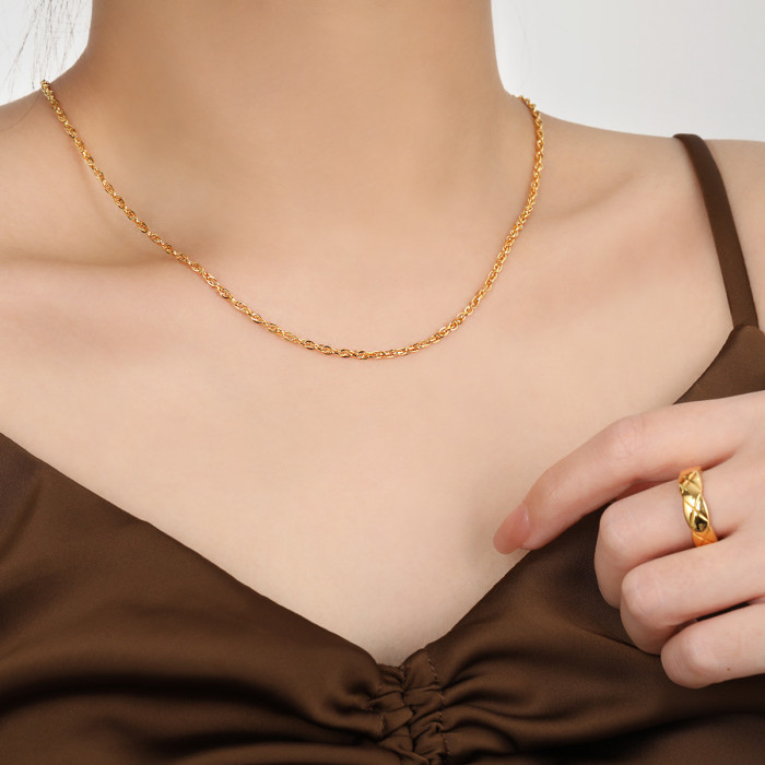 Korean Style New Ins Niche Minimalist M Buckle Square Line Twist Chain Female fashion Personality High-grade Gold-plated Titanium Steel Clavicle Chain