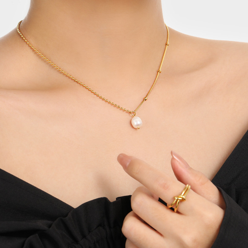 Korean Style New Luxury High-End Titanium Steel AB Chain Freshwater Pearl Necklace Niche Design Simple Collarbone Snake Bone Chain