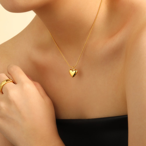 Korean Style INS New Niche Design Twisted Rope Heart Necklace Fashionable Personality Temperament Titanium Steel Heart-shaped Collarbone Chain