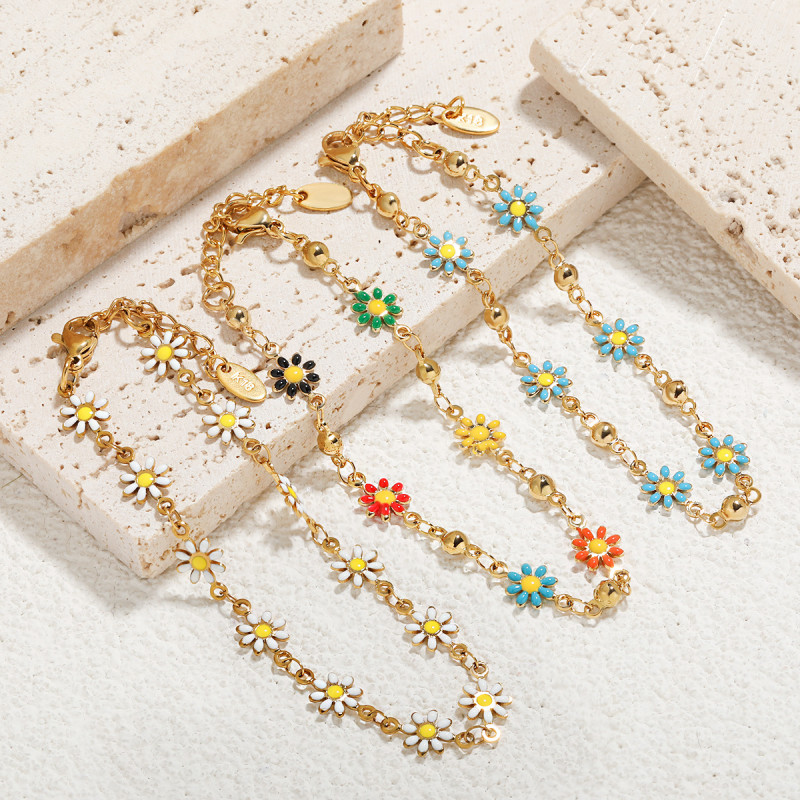 European and American Cross-Border Hot Sale High-End Niche Simple Light Luxury Bohemian Daisy Titanium Steel Bracelet Jewelry for Women