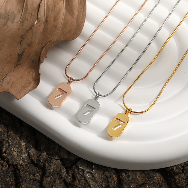 European and American Niche Design Necklace for Women Lucky Number 7 Pendant Snake Bone Chain Ins Style Fashion High-end Titanium Steel Accessories