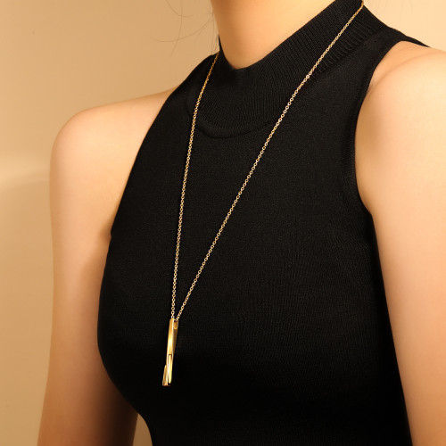 European and American Cross-Border Fashion Twisted Long Pendant Necklace for Women, Unique High-End Stainless Steel Hip-Hop Long Sweater Chain