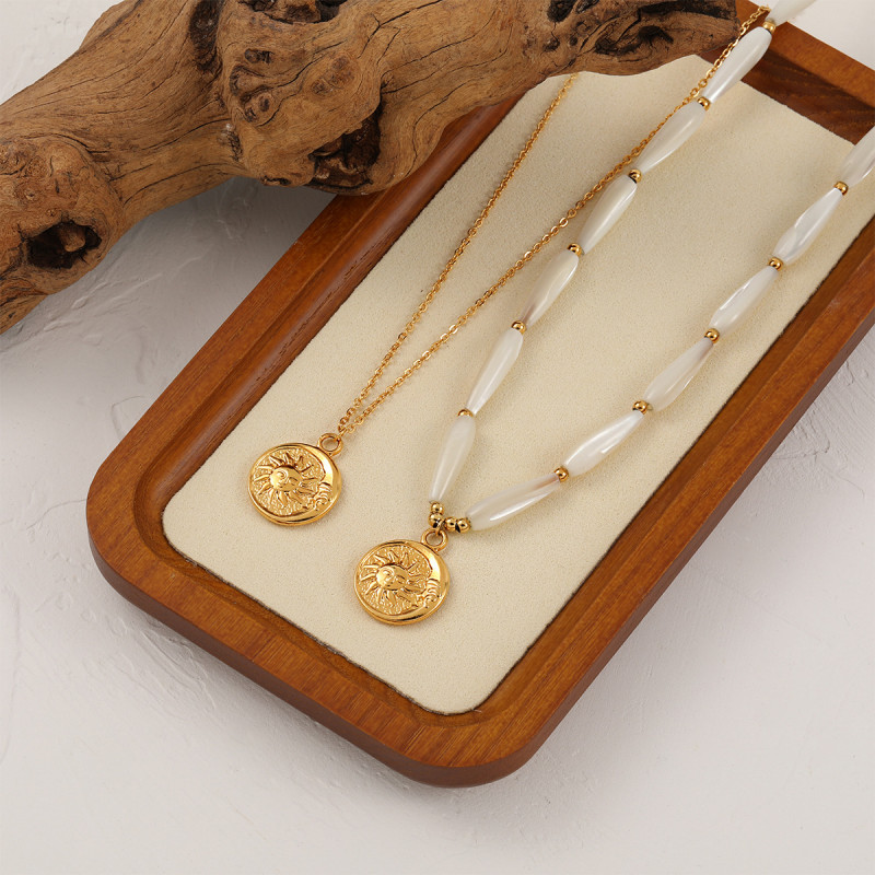 European and American Cross-Border New Niche Design Cast Sun and Moon Round Pendant Necklace Fashionable Personalized Gold-Plated Jewelry