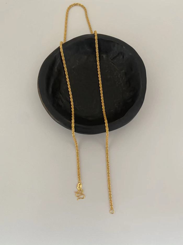 Sunflower Chain Side Pressed Light Chain Electroplated 24K Gold Titanium Steel M Buckle Design Bare Chain Starry Sky Chain Bead Necklace