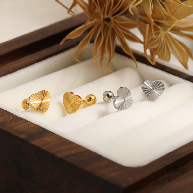 Japanese and Korean Minimalist Niche Design Laser Heart Ear Bone Stud Fashionable Personality Versatile Sweet Light Luxury Titanium Steel Earrings