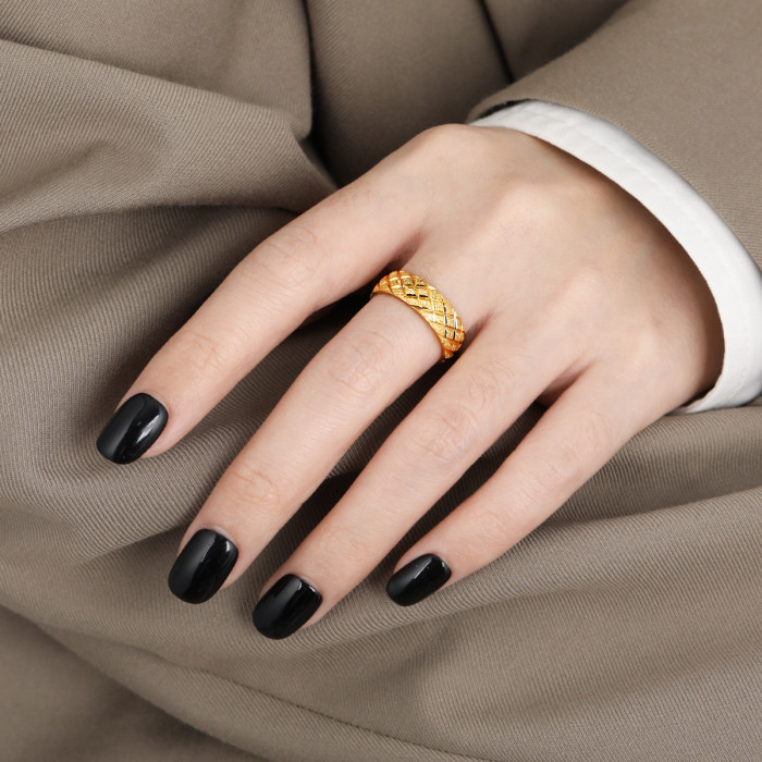 Light Luxury Retro Niche Matte Glitter Cross Stone Pattern Ring Fashionable Personality High-end Titanium Steel Ring