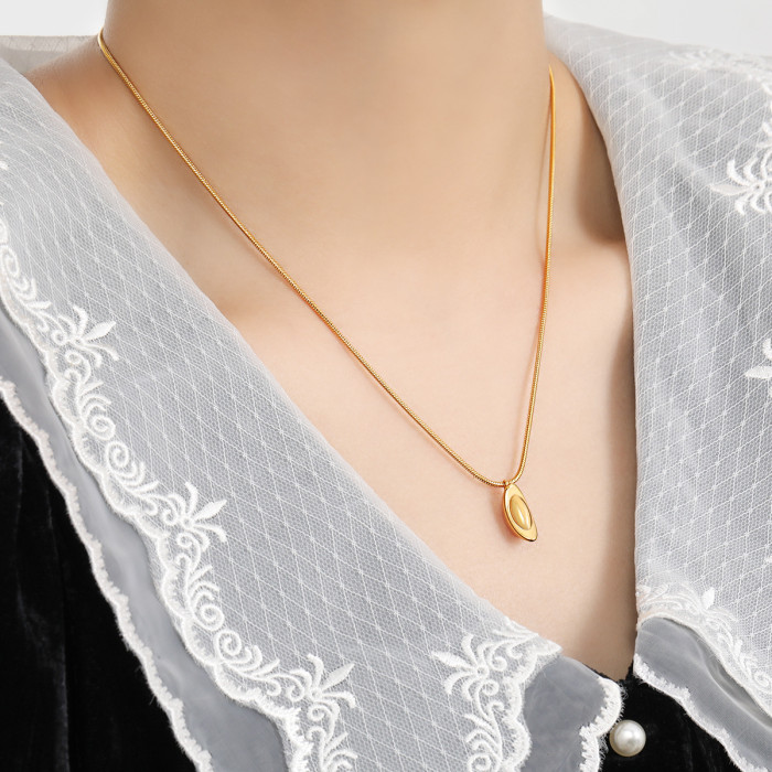 New Chinese Style Niche Design Chinese Style Yuanbao Titanium Steel Necklace for Women Fashionable Personality Versatile Collarbone Choker