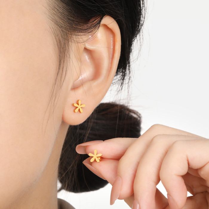 Korean Fashion New Style Elegant Niche Mini Flower Ear Bone Studs for Women Simple High-end Versatile Titanium Steel...