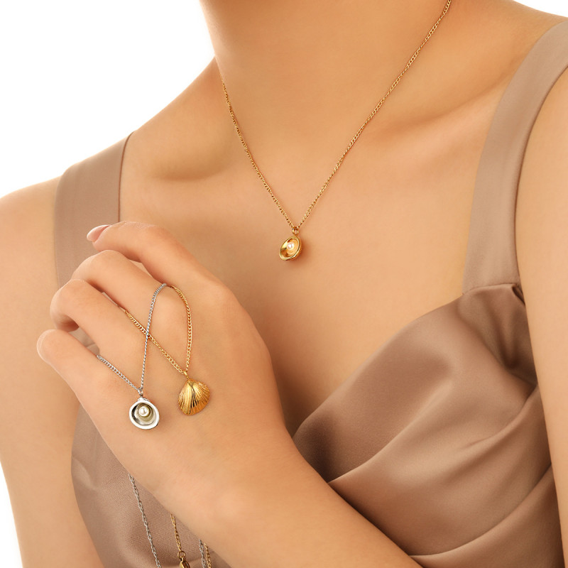 Cross-Border New Ins Fashion Summer Beach Ocean Fan Shell Pendant Necklace Titanium Steel PVD Gold Plated Choker