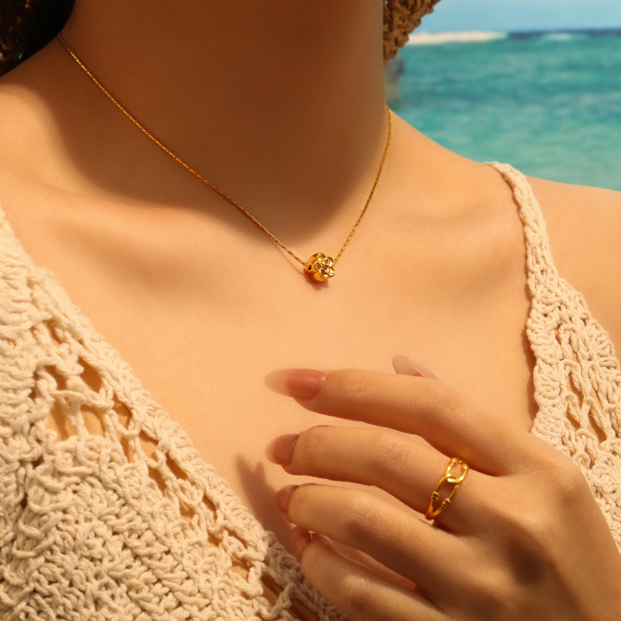 INS Style Fashion Niche Simple Lucky Peach Blossom Titanium Steel Pendant Gold High-end Clavicle Chain Necklace for W...