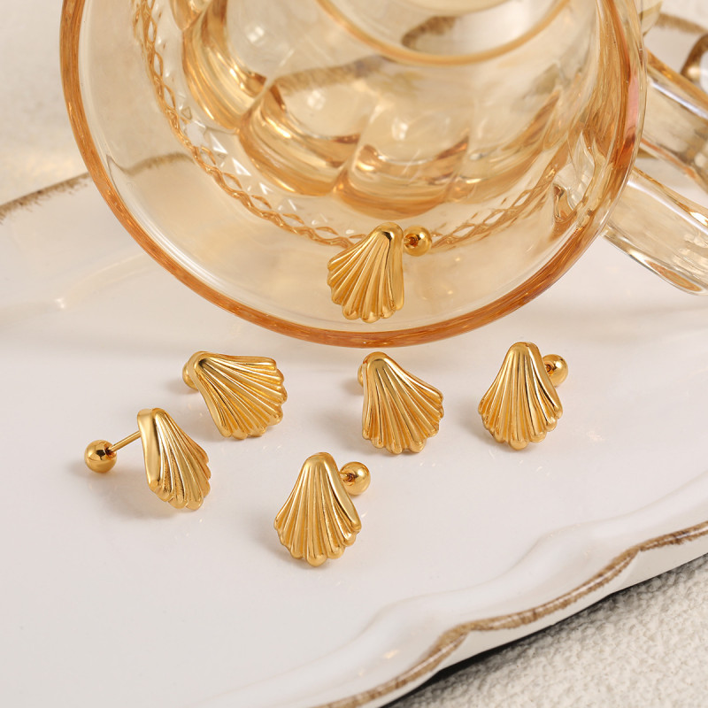 Korean Style Ins Fresh Sweet Niche Shell Ear Bone Studs Fashionable Personality Temperament Versatile Titanium Steel Gold-plated Earrings