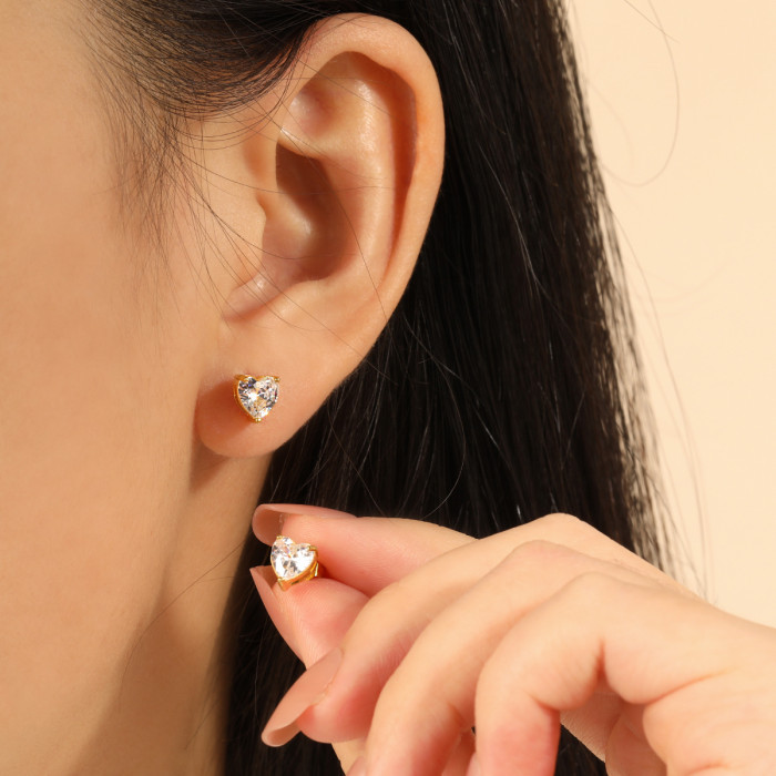 Korean Version New Light Luxury Elegant Heart-Shaped Diamond-Studded Earrings Fashionable Personality Versatile Simple High-End Claw Diamond Earrings