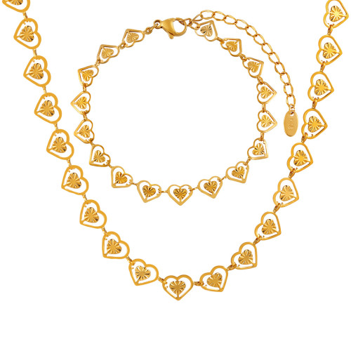 Korean Style Niche Handmade Heart Embossed Necklace Personality Sweet Cool Short Gold-Plated Titanium Steel Collarbone Chain