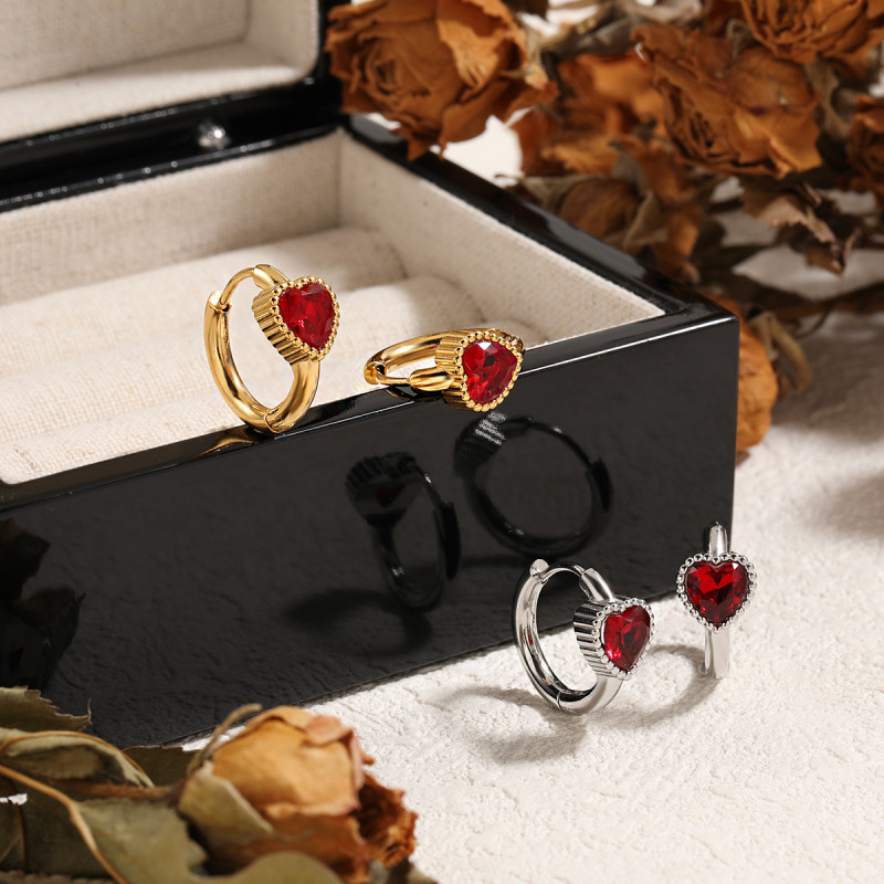 Korean Style Sweet Simple Light Luxury Diamond-Encrusted Heart Earrings Fashionable Personality Ins Niche Temperament Titanium Steel Heart-Shaped Earrings