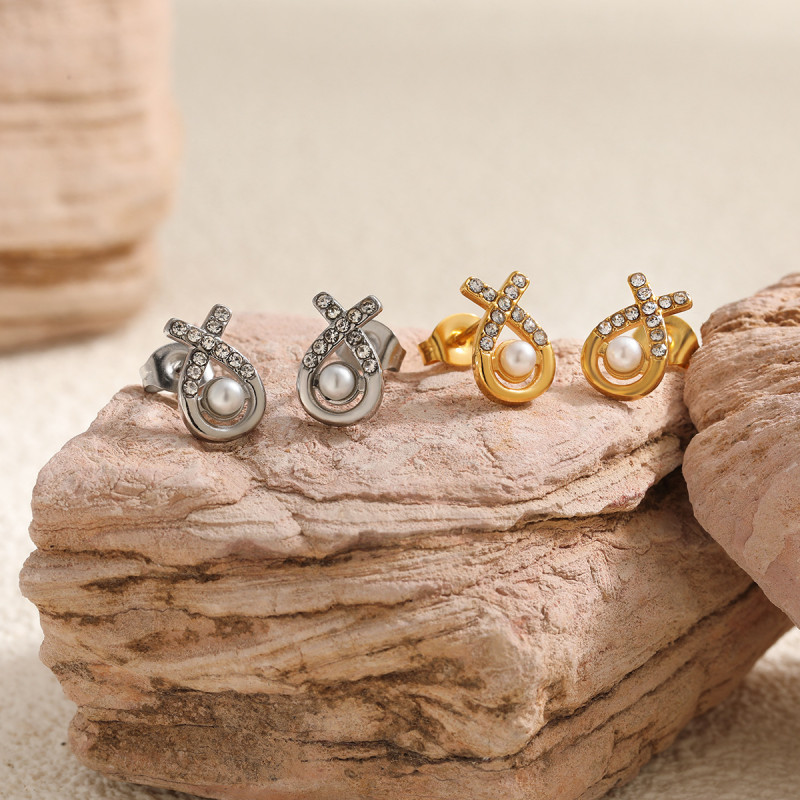 New Diamond-Studded Cross Pearl Stud Earrings for Women Korean Style Ins Style Temperament Letter X fashion casual Titanium Steel Earrings Wholesale