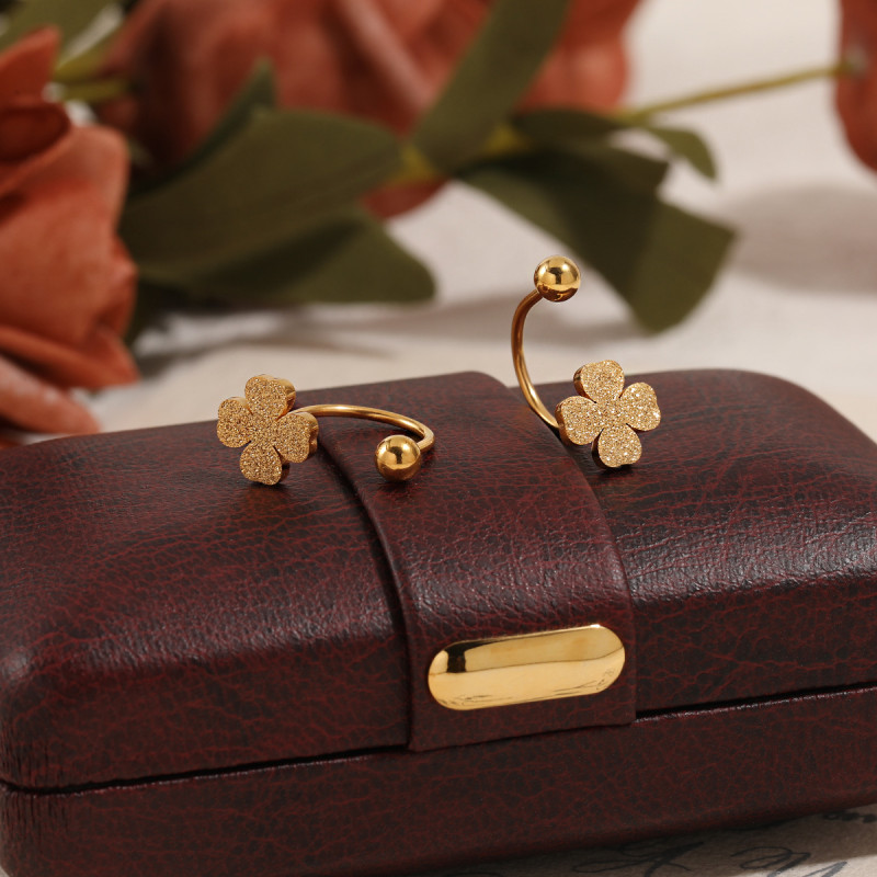 Four Heart Combination Matte Four-Leaf Clover U-Shaped Ear Bone Stud Korean Ins Niche Twist Screw Design Titanium Steel Earrings