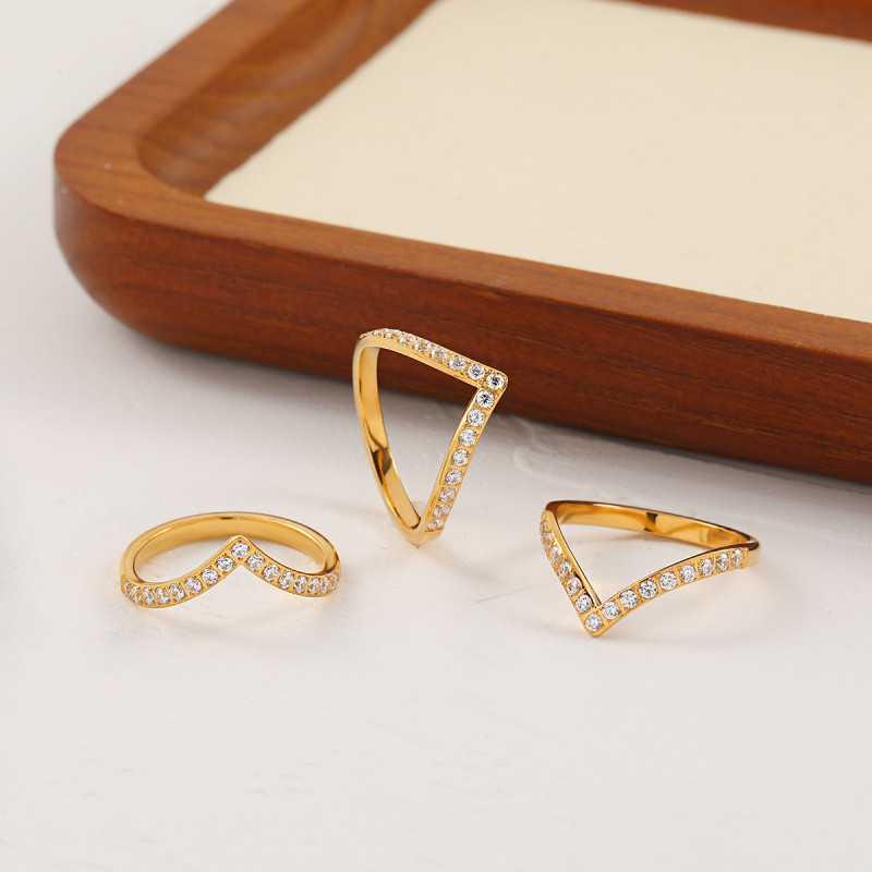 Korean Style INS Light Luxury Niche Inlaid 17 Stone V-shaped Ring for Women Fashionable Personality Titanium Steel Gold-plated Index Finger Ring