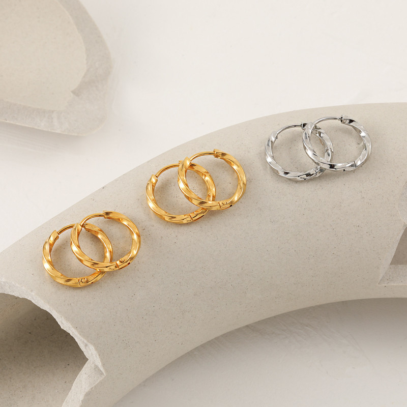 Korean and Japanese New Style INS Wind Simple Line Mobius Twist Line Ear Cuffs for Women Fashion Personality Versatile Titanium Steel Earrings