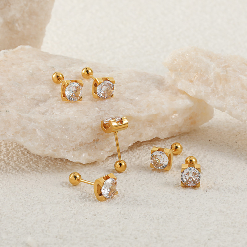 Korean INS Simple Luxury Four-Prong Bull Head Single Diamond Ear Bone Stud Niche Design Exquisite Fashion Titanium Steel Earrings