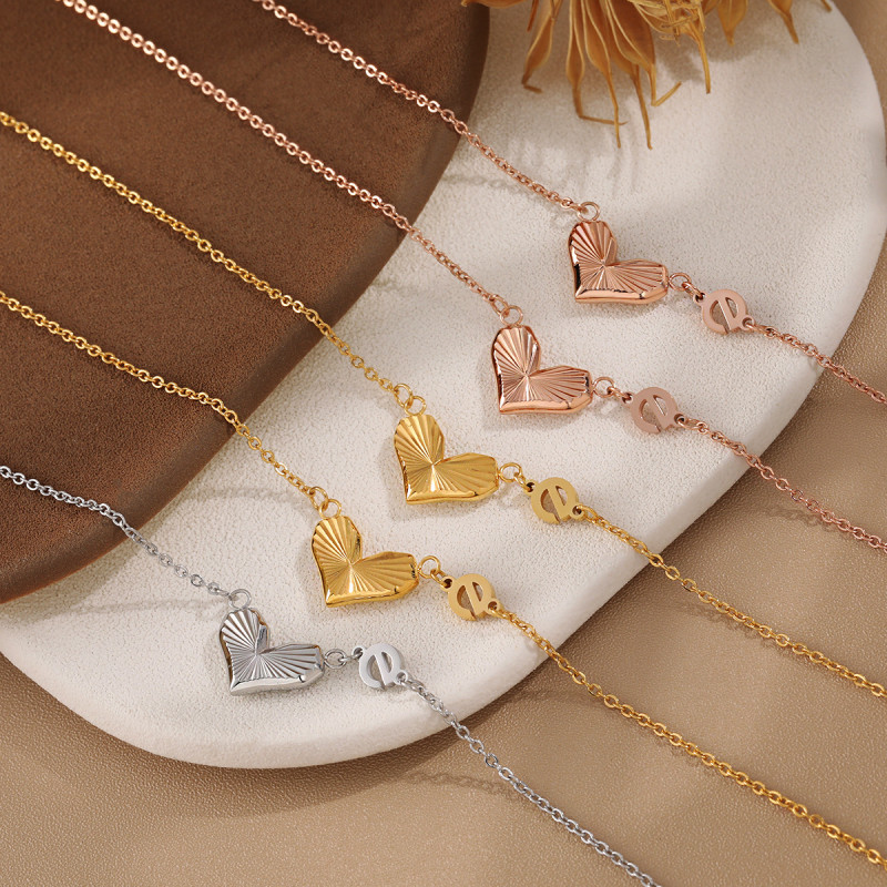 Korean Style INS New Heart Pattern Titanium Steel Necklace for Women Love You Heart Pendant Stainless Steel Collarbone Chain