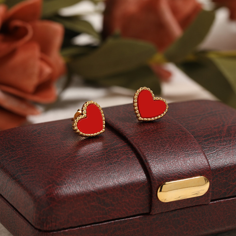 Korean Style Ins Style Elegant Simple Light Luxury Red Shell Heart Earrings Fashionable Personality Heart-shaped High-end Titanium Steel Earrings