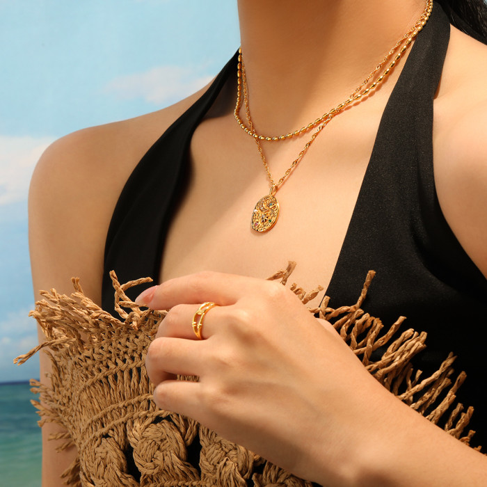 European and American Niche Personality Micro Inlaid Star Moon Round Necklace for Women Stainless Steel Ins Style Fashion Gold Plated Vintage Pendant
