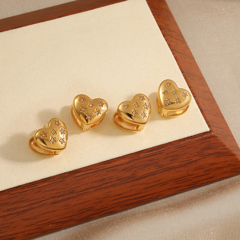 Korean Style Ins Niche Minimalist Light Luxury Cast Heart Earrings Fashion Personality Inlaid Diamond Titanium Steel Heart-shaped Earrings for Women