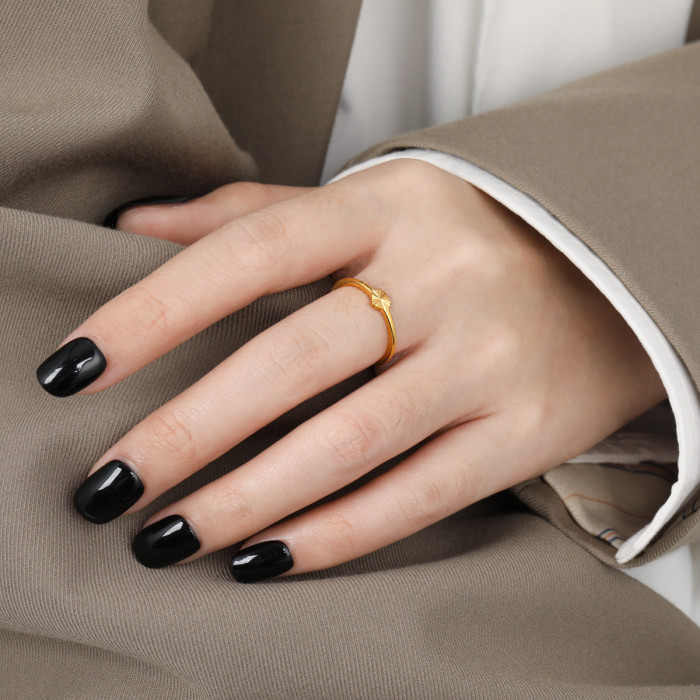 French Retro Niche Laser Sweet Heart Sunflower Ring Fashion Personality Titanium Steel Index Finger Ring