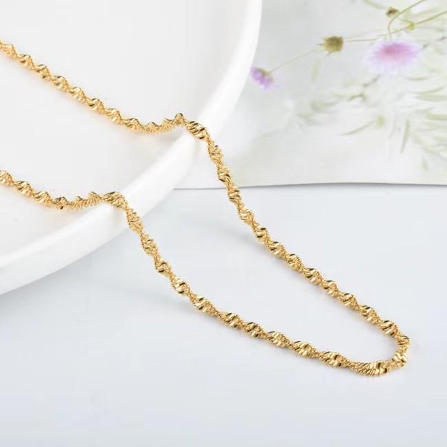 18K Titanium Steel Twisted Chain Elegant Simple Collarbone Chain Starry Sky Sparkling Necklace for Women Unique Neck Chain Bare Chain