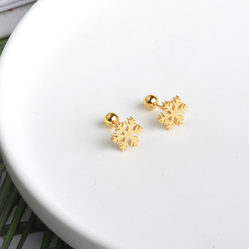 Korean Version Simple Fashion Ins Style Four-Leaf Clover Earrings Snowflake Studs Electroplated Non-Fading Light Luxury Niche Design