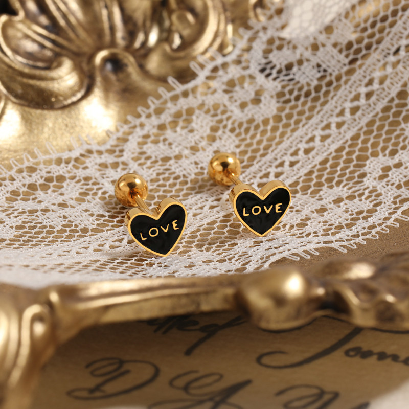 Korean New Niche Simple Elegant Light Luxury Heart Love Resin Ear Bone Stud Women Fashion Heart-Shaped Titanium Steel Earrings