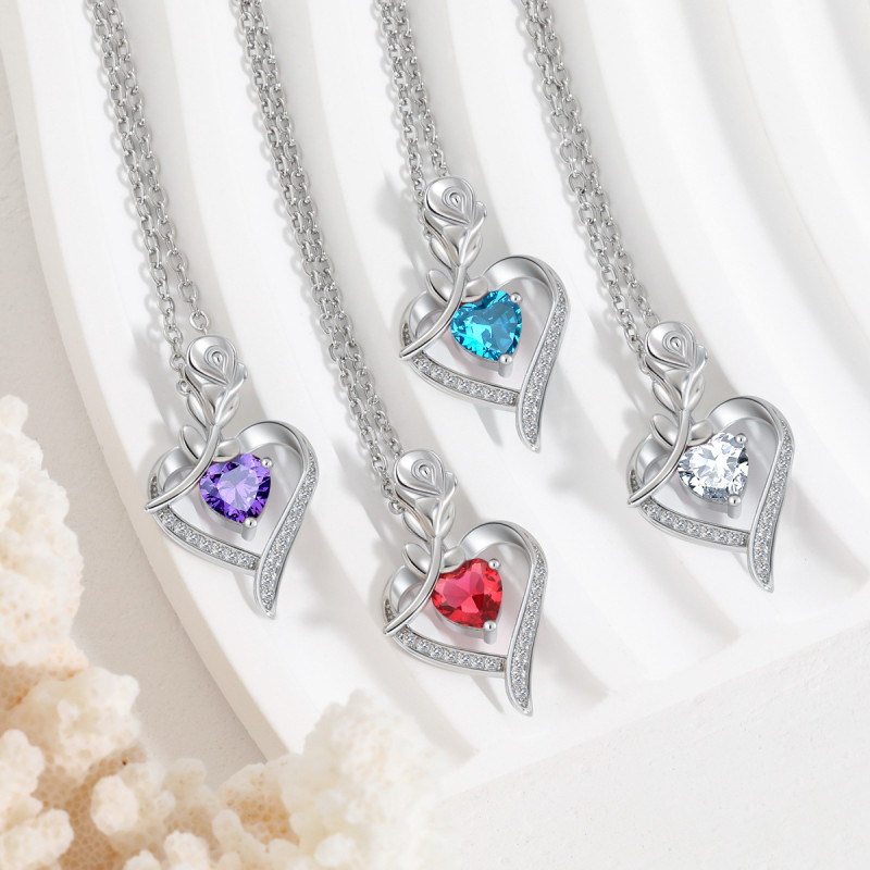 Amazon Hot-Selling Eternal Flower Necklace for Women European and American High-End Valentine's Day Gift Heart Rose Necklace