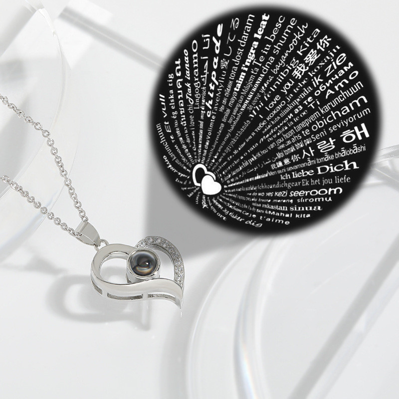 One Hundred Languages of Love Memory Collarbone Chain Korean Version One Hundred Sentences of I Love You LOVE Projection Stone Heart Necklace